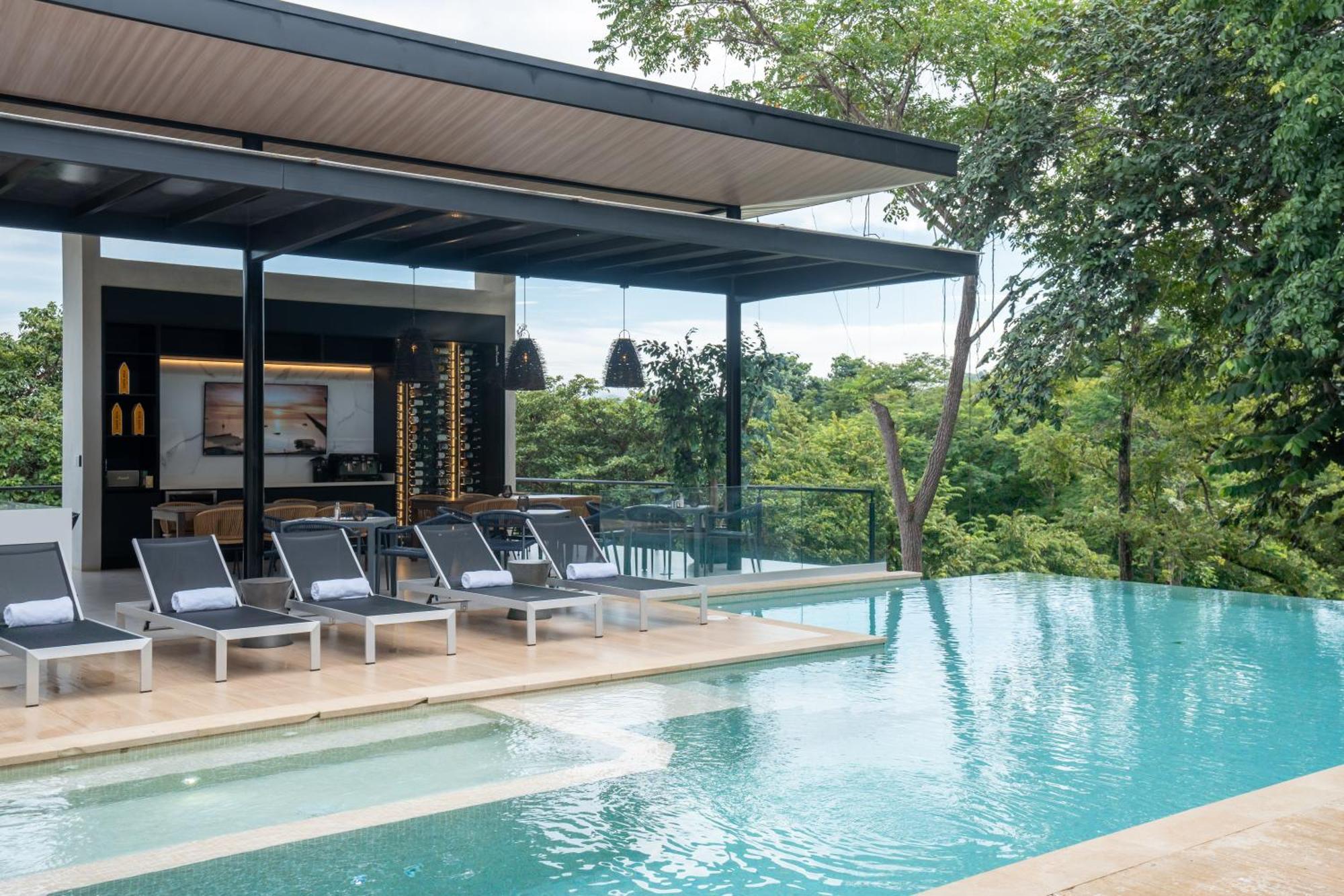 Epic Tamarindo Boutique Hotel Вильярреаль Экстерьер фото