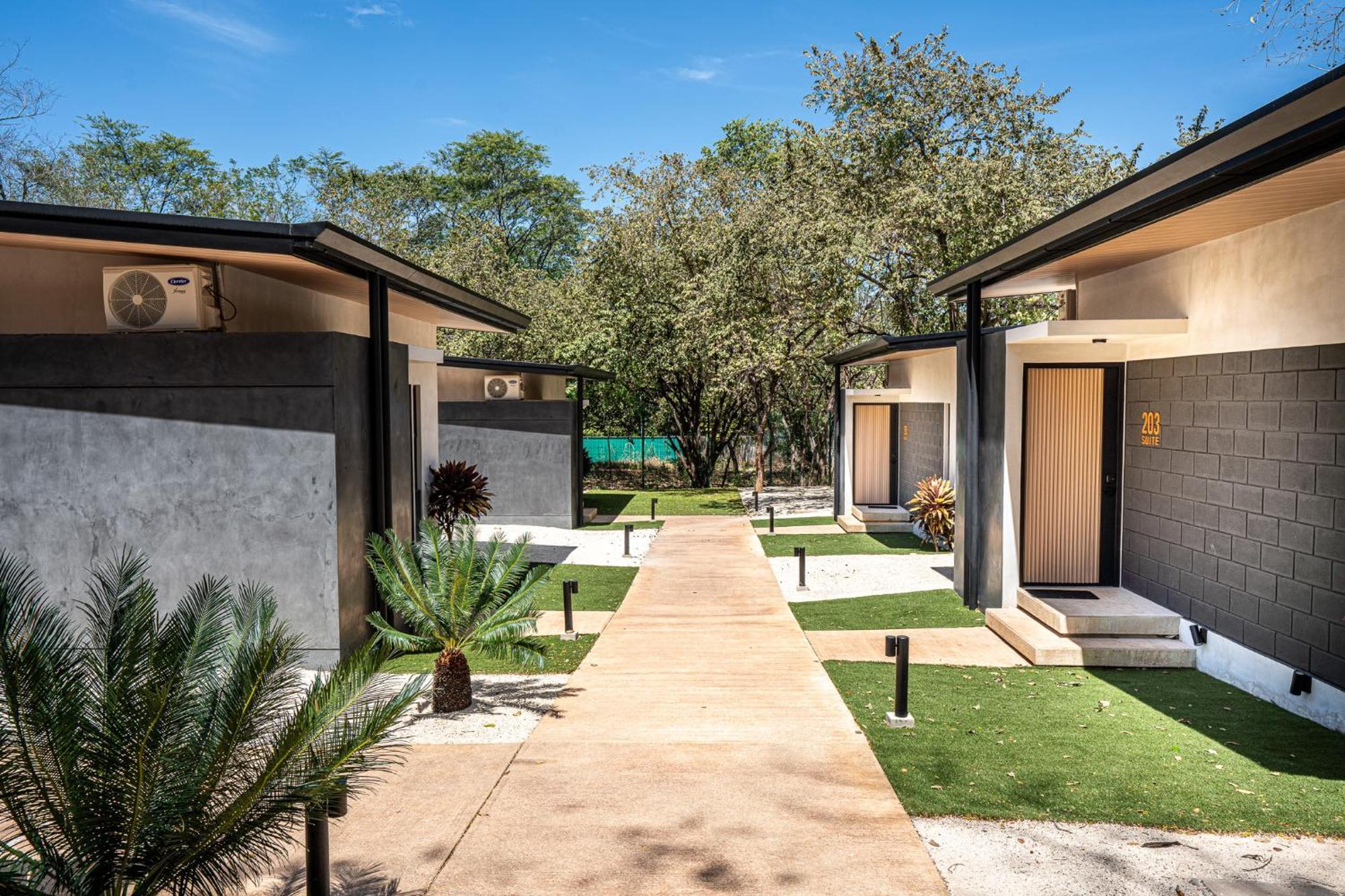 Epic Tamarindo Boutique Hotel Вильярреаль Экстерьер фото