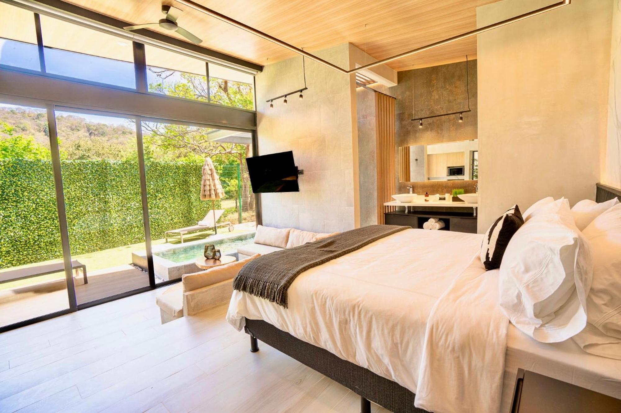 Epic Tamarindo Boutique Hotel Вильярреаль Экстерьер фото