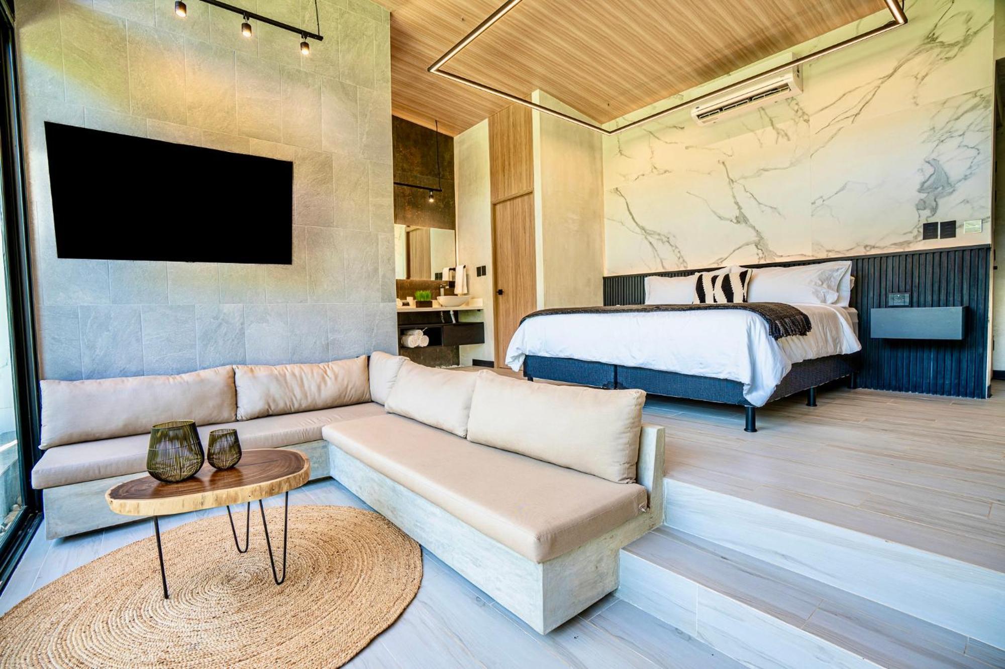 Epic Tamarindo Boutique Hotel Вильярреаль Экстерьер фото